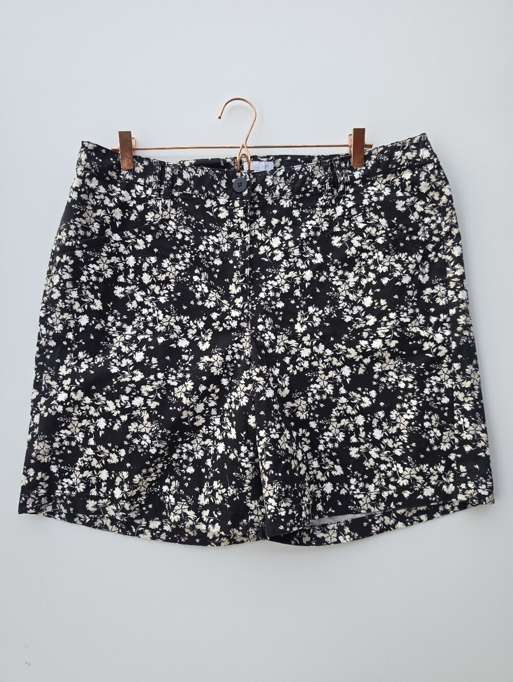J. Jill NWT Floral Black And White Midi Length Shorts
